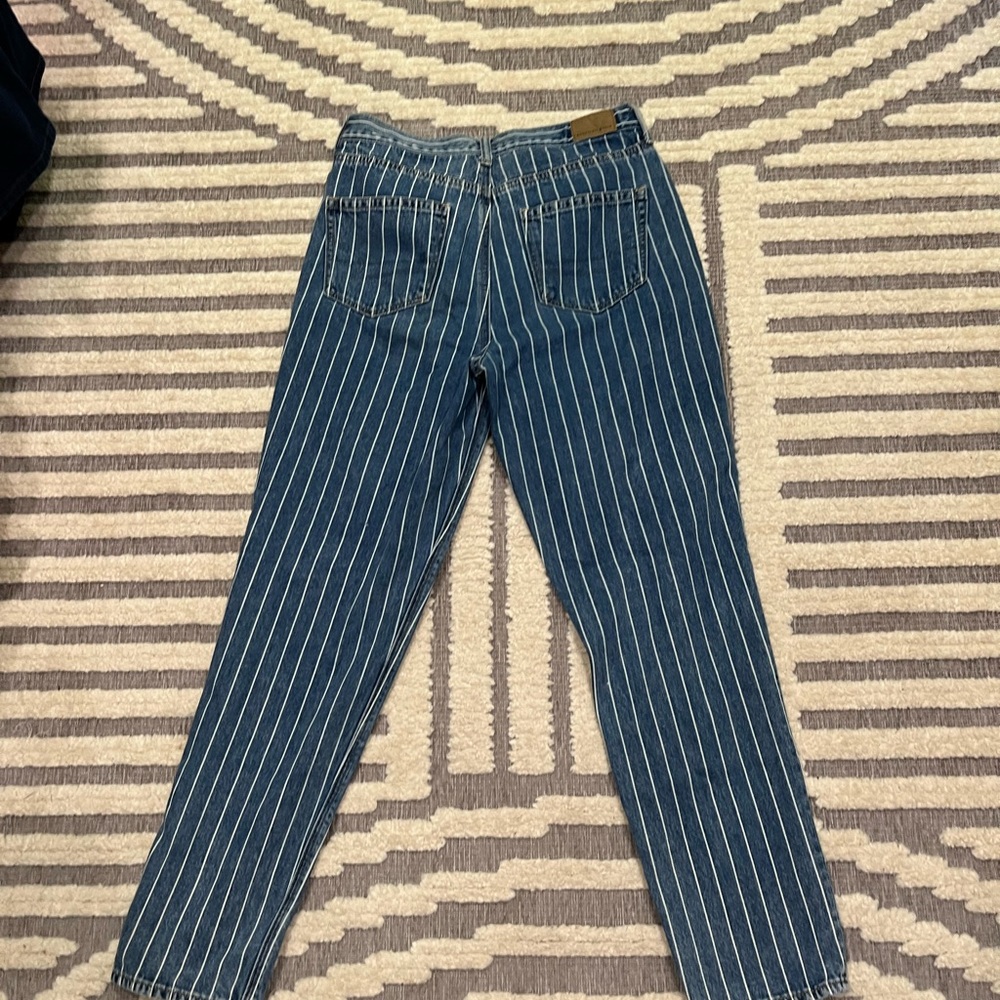 American eagle‎ distressed mom Jean - Picture 7 of 9